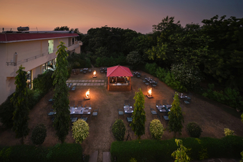 Jungle Vilas: Dinner im Freien