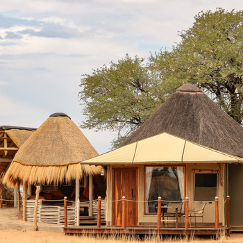 Kalahari Red Dunes Lodge: Chalets mit Sala