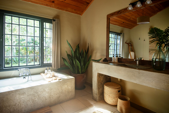 Rivertrees Country Inn: Badezimmer