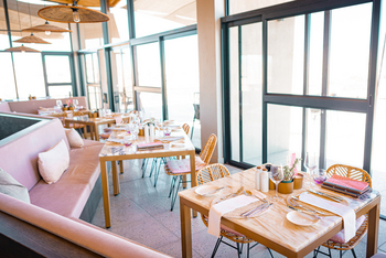 The Desert Grace: Restaurant