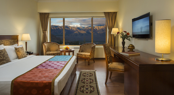 The Grand Dragon Hotel: Deluxe Room