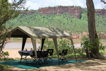 Chilo Ivory Trail Adventure: Dining Sala