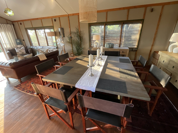 Kala Treehouse: Esstisch