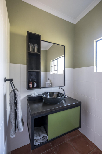 Namib Desert Lodge: Triple Room Bad