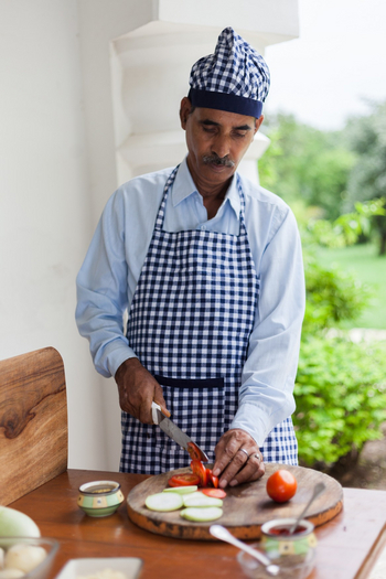 Shahpura Bagh: Dining