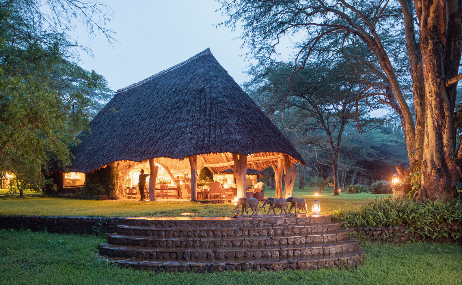 Sirikoi Lodge Sirikoi Lodge: Beleuchtung in der Lounge