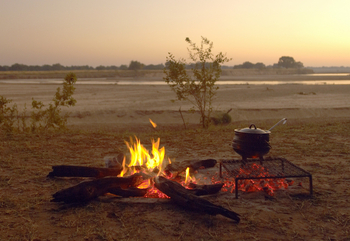 Tafika Camp: Porridge vom Lagerfeuer