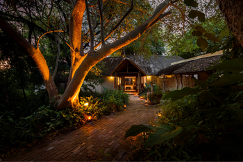 Thamo Telele: Lodgeeingang