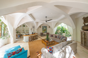 Xanadu Villas: Interior Mbingu Villa