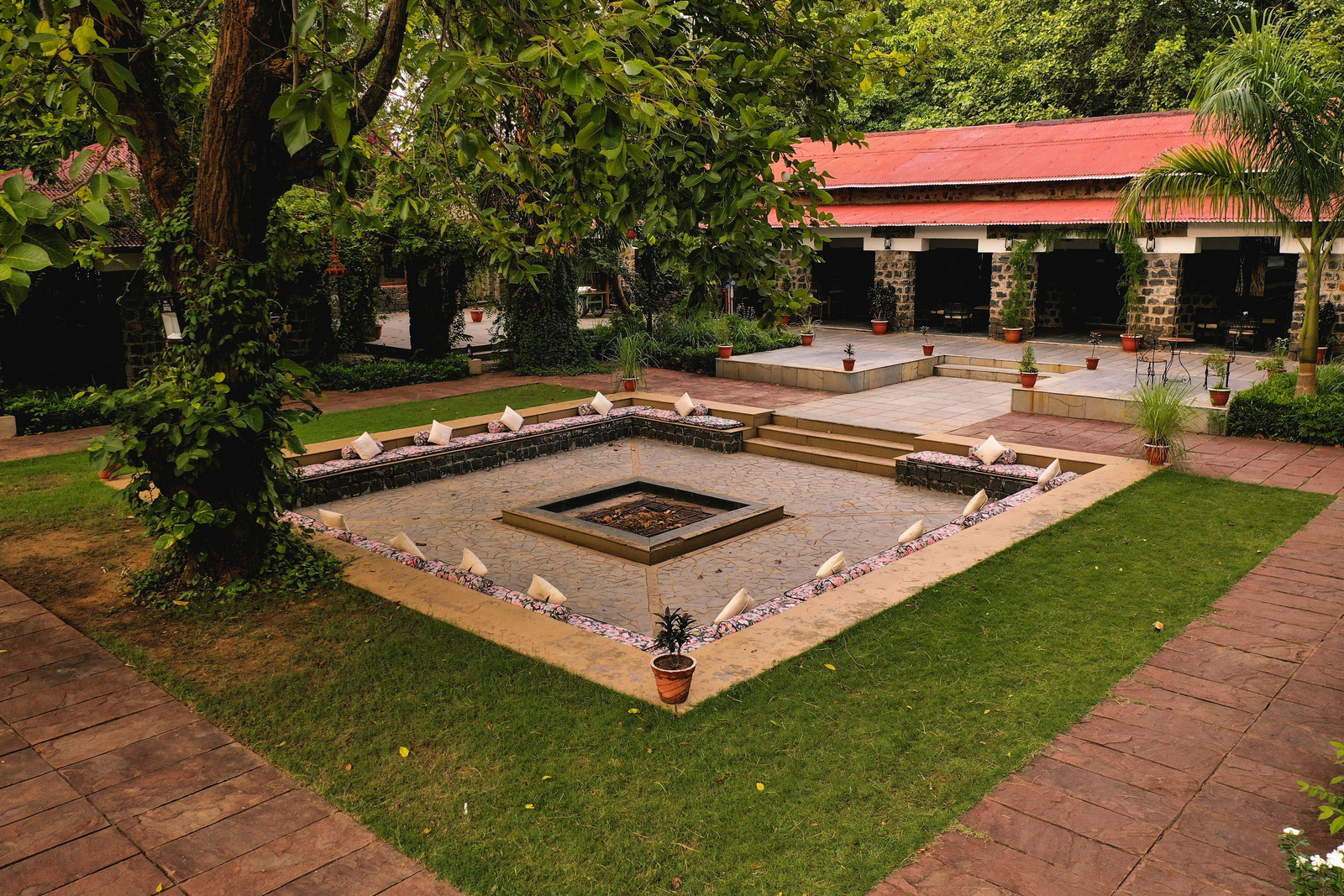 Bandhav Vilas Bandhav Vilas: Luftbild