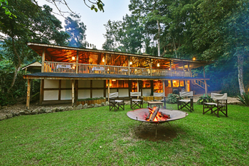 Buhoma Lodge: Lagerfeuer