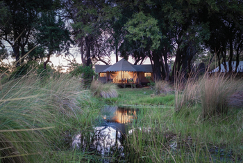 Duba Explorers Camp: Blick von der anderen Seite der Lagune