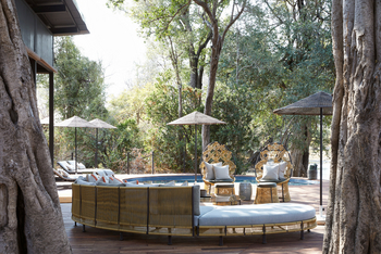 Molori Mashuma: Open-air Lounge