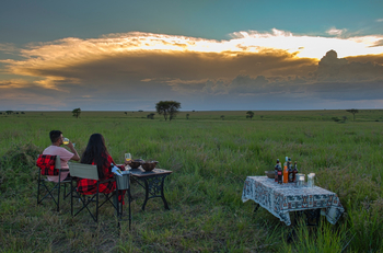 Serengeti Mara River Camp: Dinner mit Ausblick