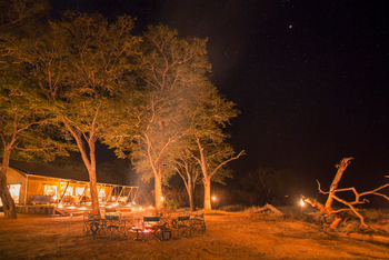 Verney's Camp: Aussenansicht