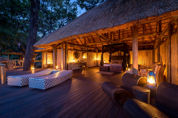 Chamilandu Bushcamp: Deck