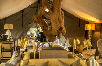 Gomoti Plains Camp: Zentrale Einrichtungen