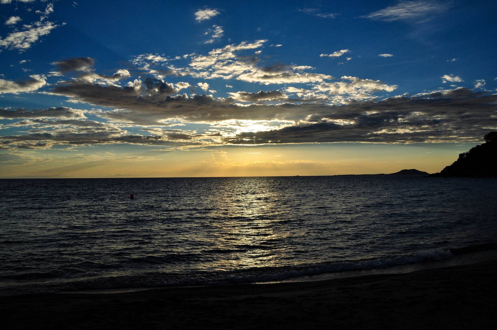 Kaya Mawa Kaya Mawa: Scenic Sky