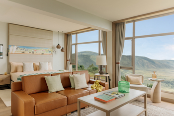 Ngorongoro Lodge Melia Collection: Junior Suite Interior Wohnbereich