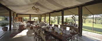 Richard's River Camp: Esstisch