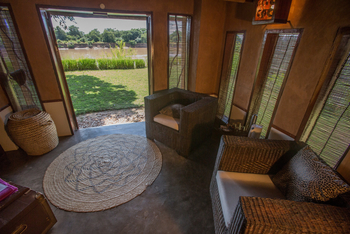 Track and Trail River Camp Track and Trail River Camp: Lounge