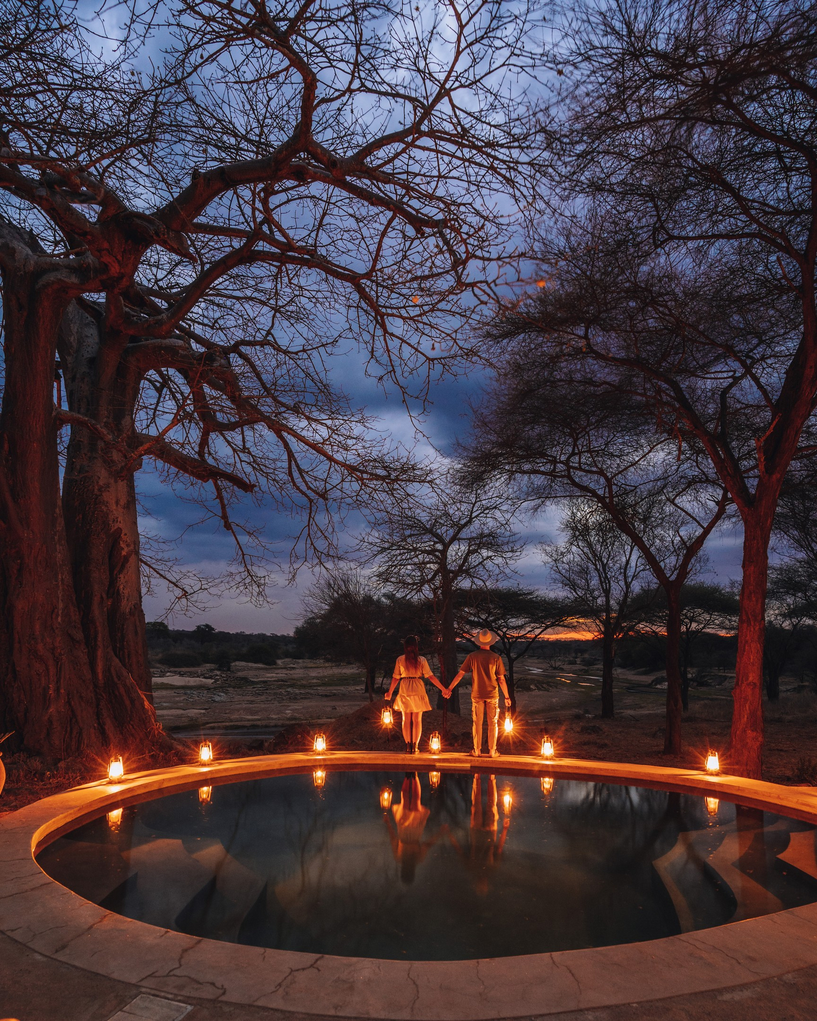 Asanja Ndembo Asanja Ndembo: Zentraler Pool