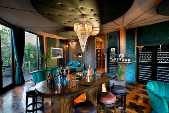 Atzaro Okavango Camp: Weinbar