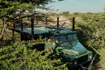Mara Expedition Camp: Pool Truck