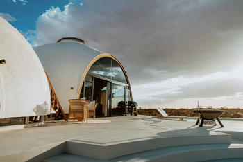 Reverie Kalahari Pod: Terrasse und Pool