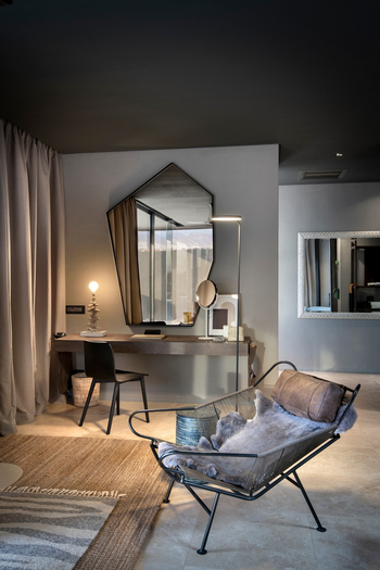 andBeyond Sossusvlei Desert Lodge: Suite - Schreibtisch