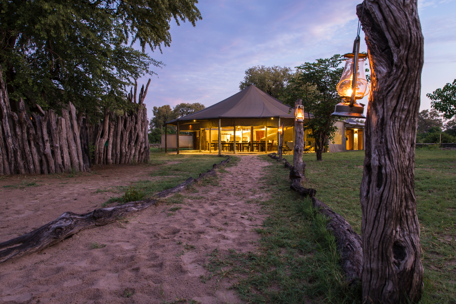 Khwai Guesthouse Khwai Guesthouse: Blick auf den Speisesaal