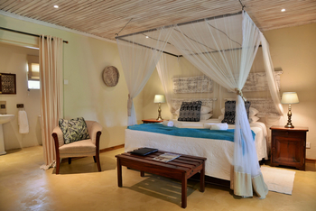 Bayete Guest Lodge Bayete Guest Lodge: Deluxe Triple Room