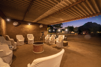 Bera Safari Lodge: Empfang