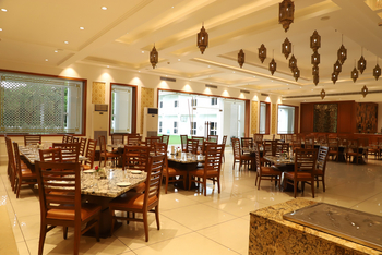 Chandela: Levant Restaurant