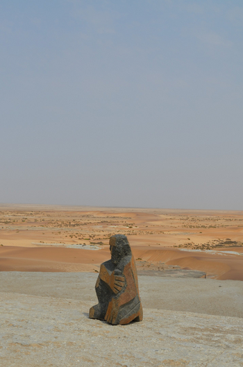 Desert Breeze Lodge Desert Breeze Lodge: Granitskulptur