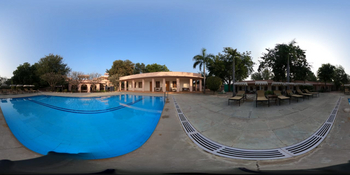 Dev Vilas: Swimming Pool Panorama