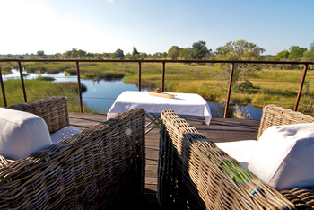 Nkasa Lupala Tented Lodge: Sessel auf dem Aussichtsdeck