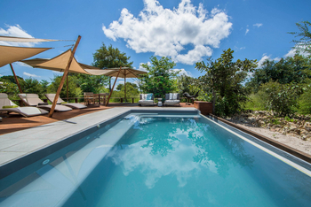 Nokanyana Camp: Pool mit Sonnensegeln