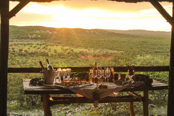 Okutala Lodge: Sundowner Spread
