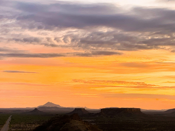 Ugab Terrace Lodge: Tafelberge vor dem Horizont
