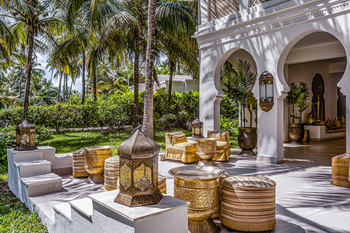 Baraza Resort and Spa: Dhahabu Bar Terrasse