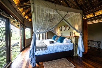 Mangwane Hideaway: Family Unit