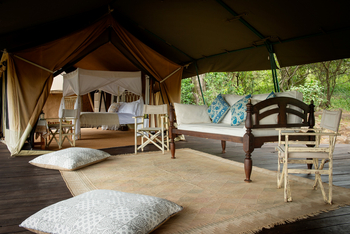 Serian Camp The Original: Sitzbereich Gästezelt