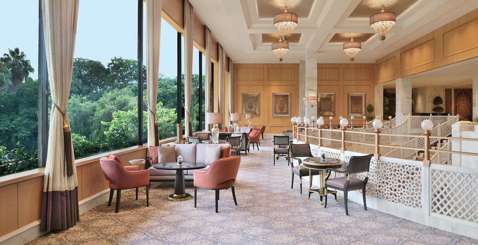 Taj Mahal, New Delhi Taj Mahal, New Delhi: Emperor Lounge