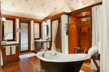 The Oberoi Rajvilas: Luxury Tent - Wanne