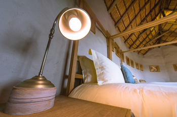 Tau Pan Camp Tau Pan Camp: Nachttischlampe