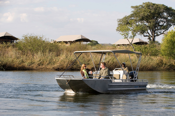 Toka Leya Camp Toka Leya Camp: Bootsfahrt