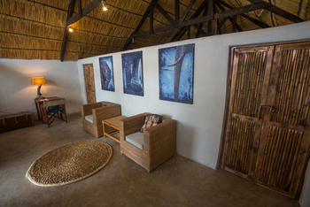 Track and Trail River Camp Track and Trail River Camp: Sessel