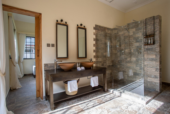 Hamerkop House by Lemala: Gästebad