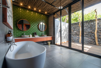 Mukwa River Lodge: River Suite